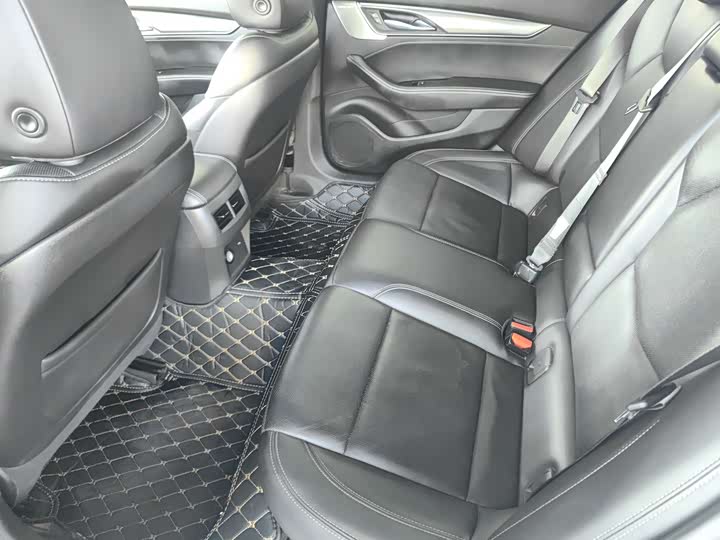 Фото 12 - Cadillac CT5