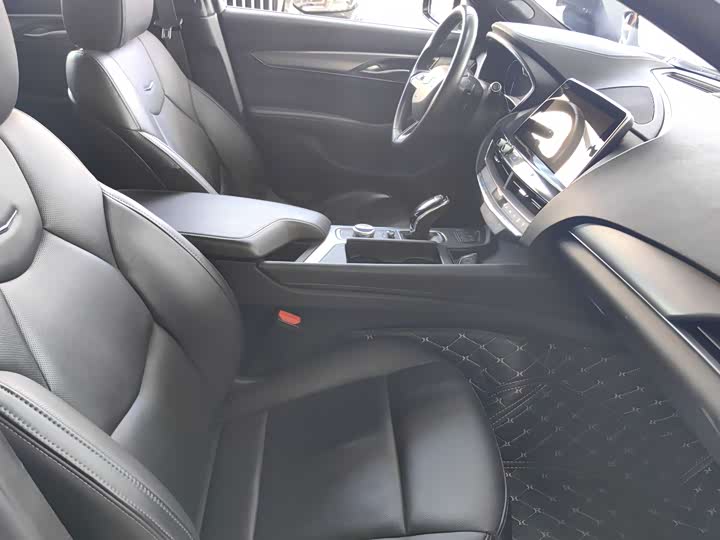 Фото 8 - Cadillac CT5