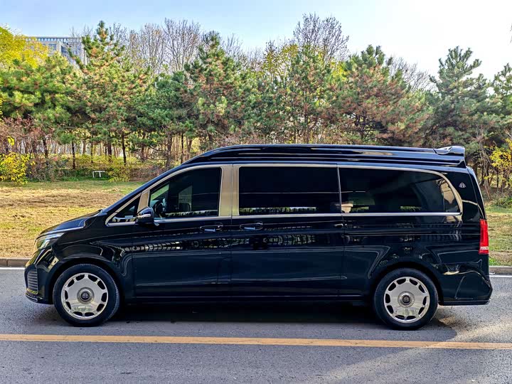 Фото 3 - Mercedes-Benz V-Class