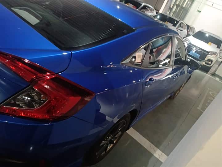 Фото 7 - Honda Civic