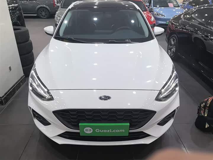 Фото 3 - Ford Focus