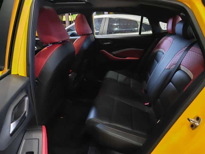 Фото 10 - MG Motor 5