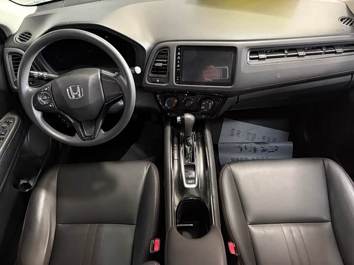 Фото 15 - Honda Vezel