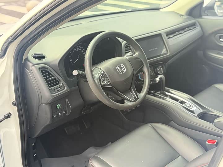 Фото 9 - Honda Vezel