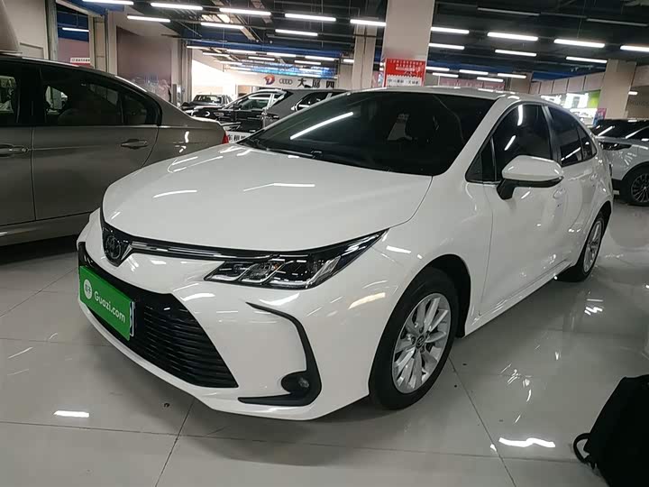 Фото 1 - Toyota Corolla