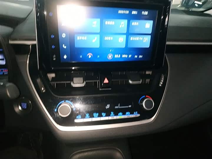 Фото 13 - Toyota Corolla