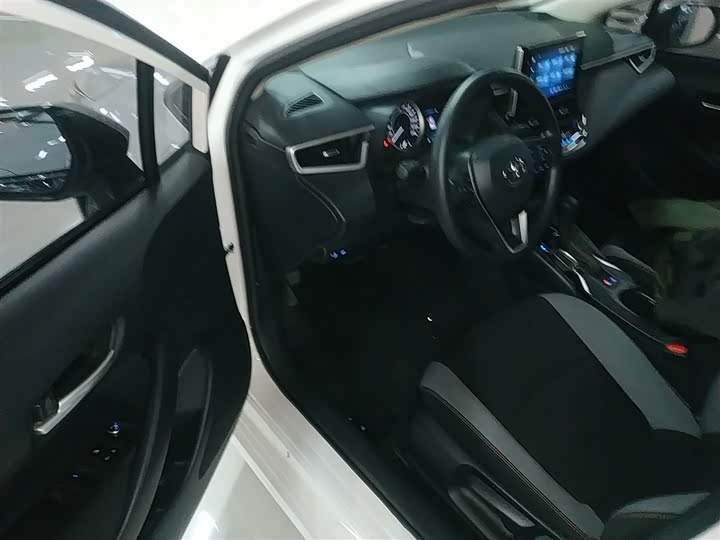 Фото 16 - Toyota Corolla