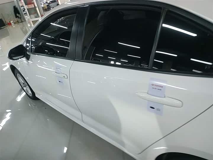 Фото 5 - Toyota Corolla