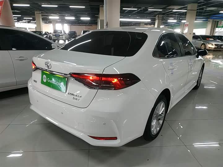 Фото 7 - Toyota Corolla