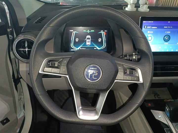 Фото 11 - BYD Yuan Pro