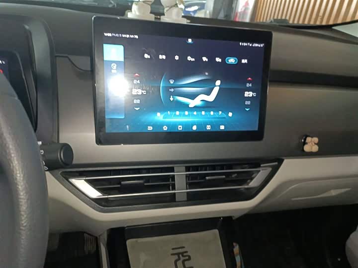 Фото 13 - BYD Yuan Pro