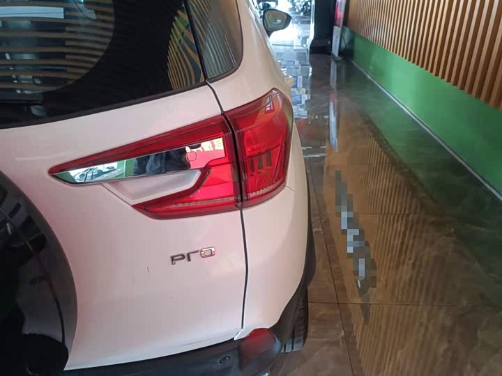 Фото 8 - BYD Yuan Pro