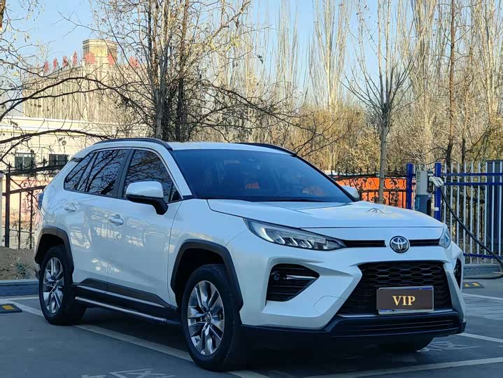 Фото 3 - Toyota Wildlander