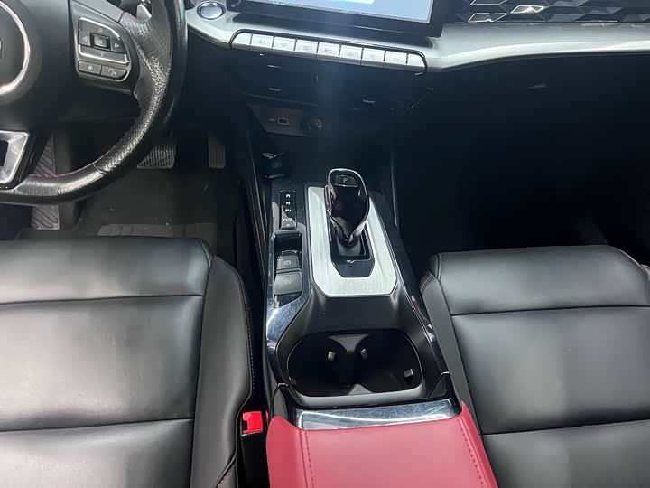 Фото 13 - MG Motor 5