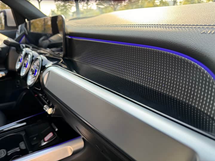 Фото 14 - Mercedes-Benz EQB