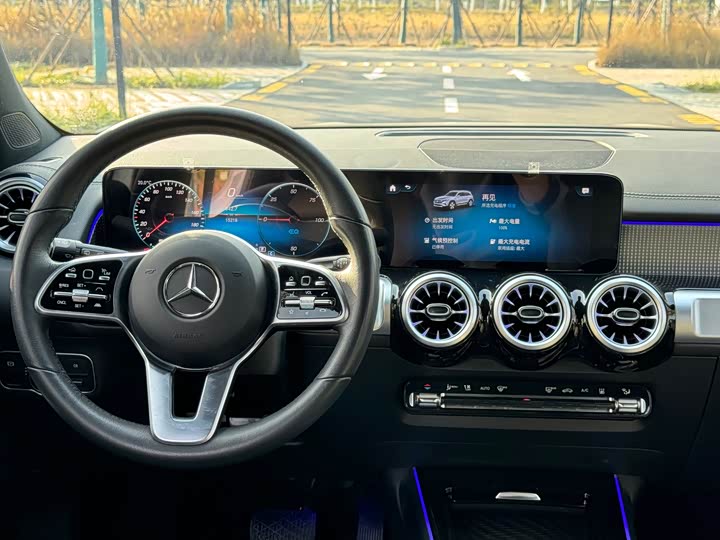 Фото 15 - Mercedes-Benz EQB