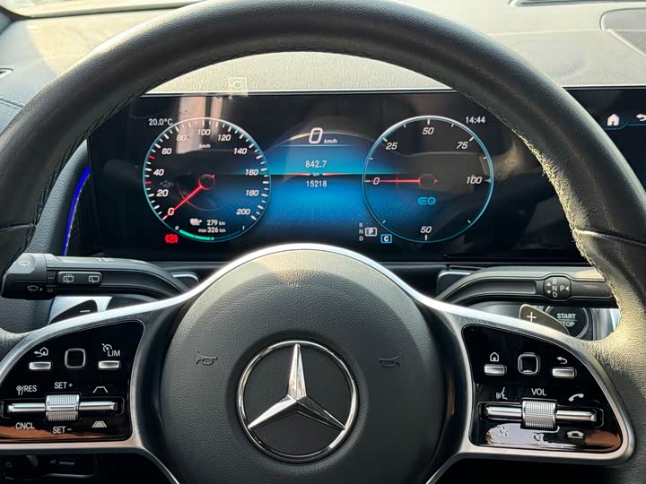 Фото 17 - Mercedes-Benz EQB