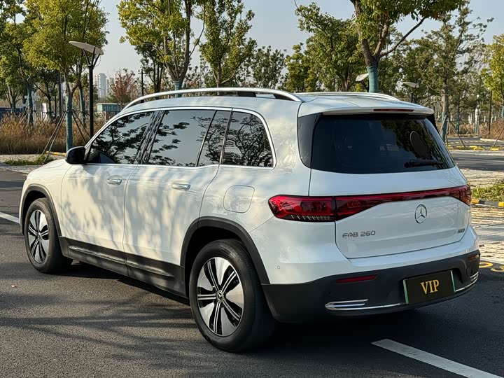 Фото 6 - Mercedes-Benz EQB