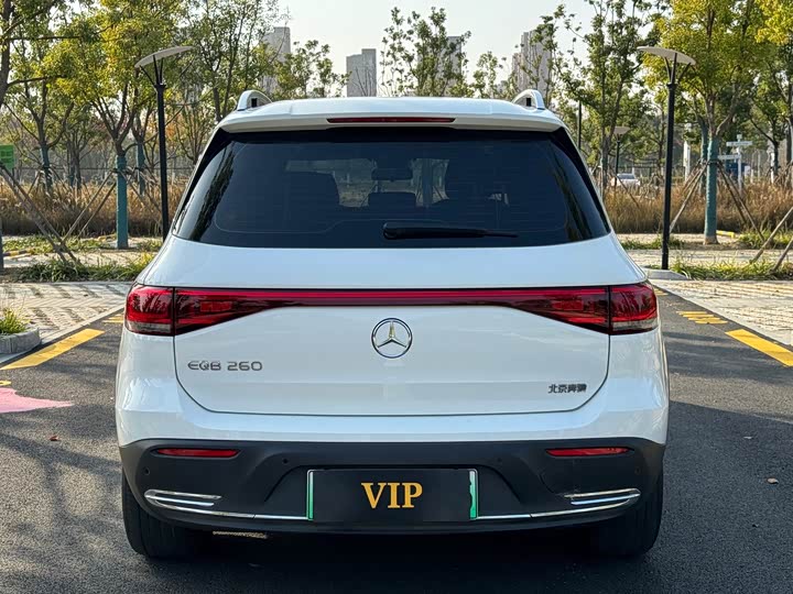 Фото 7 - Mercedes-Benz EQB