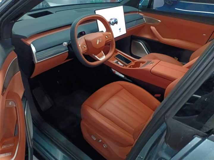 Фото 15 - Nio Onvo L60