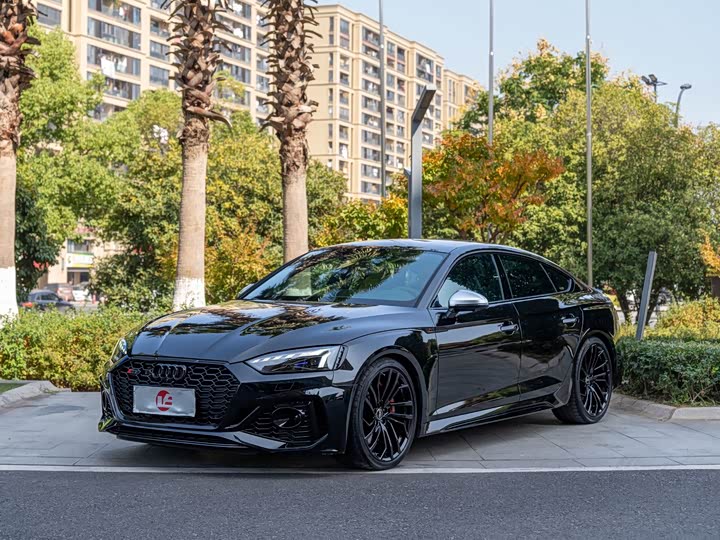 Фото 1 - Audi RS 5