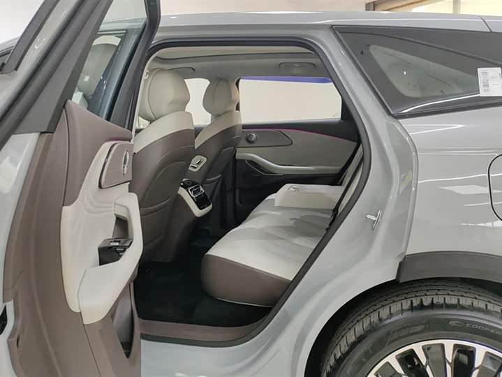 Фото 11 - Exeed RX C-DM Hybrid