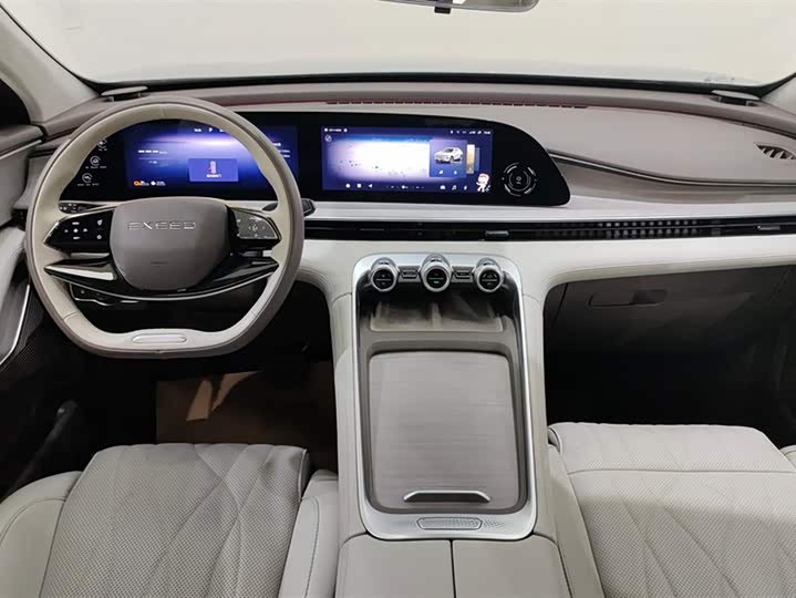 Фото 12 - Exeed RX C-DM Hybrid