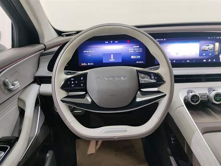 Фото 15 - Exeed RX C-DM Hybrid