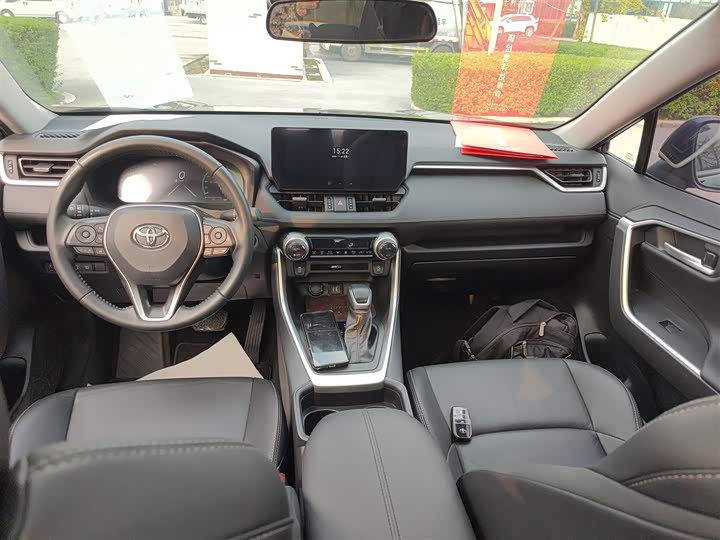 Фото 10 - Toyota Wildlander