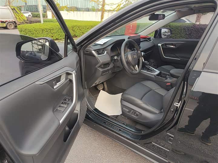 Фото 16 - Toyota Wildlander