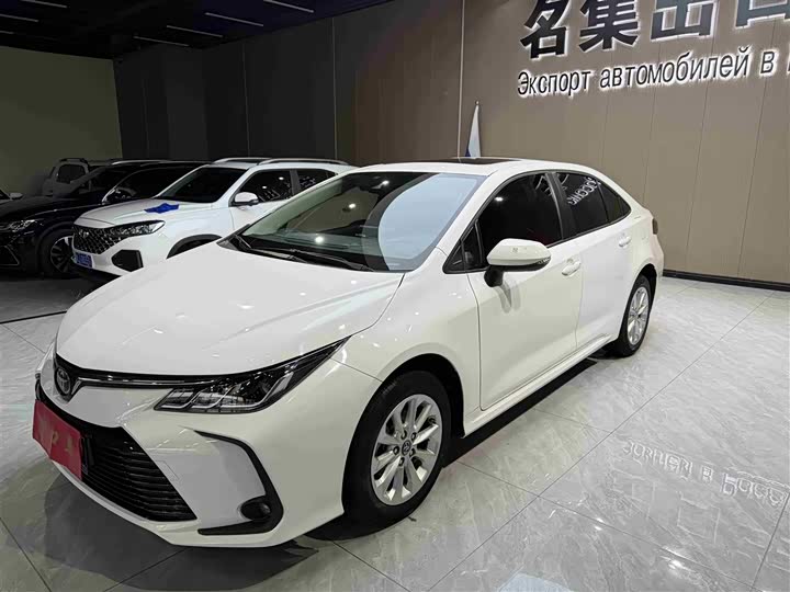 Фото 1 - Toyota Corolla