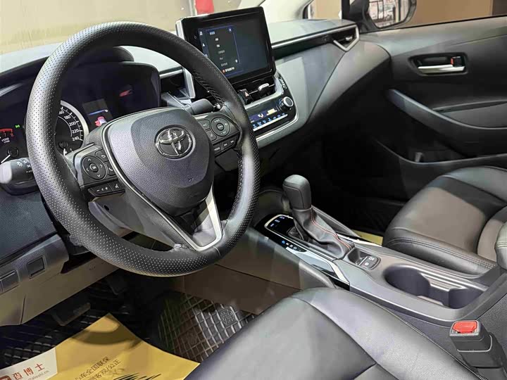 Фото 7 - Toyota Corolla