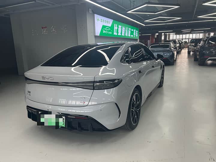 Фото 3 - BYD Seal