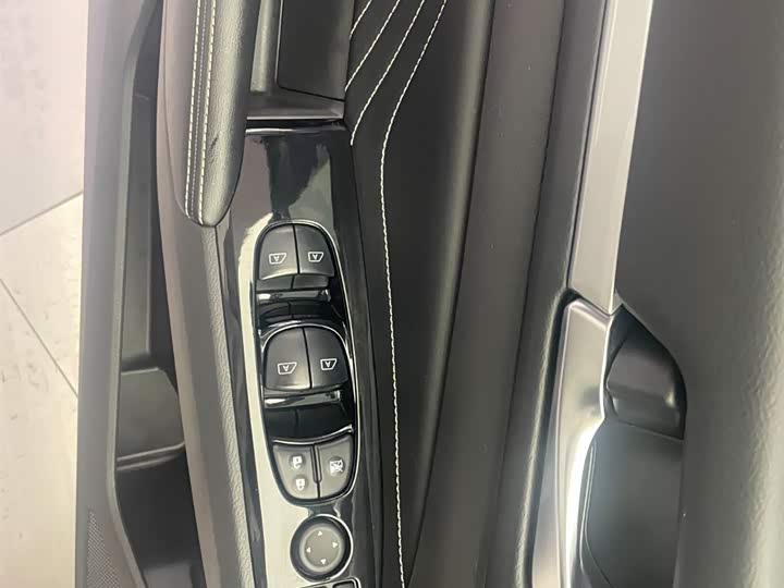 Фото 18 - Nissan Teana