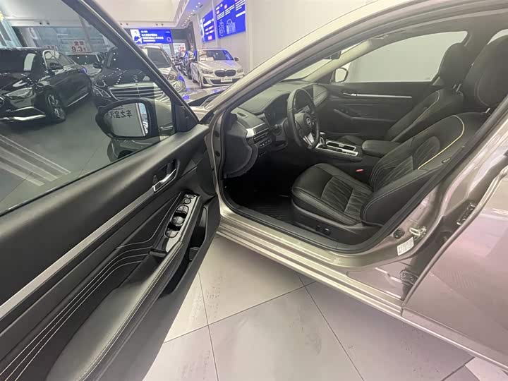 Фото 20 - Nissan Teana