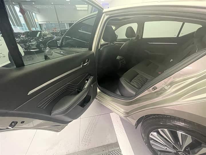 Фото 23 - Nissan Teana