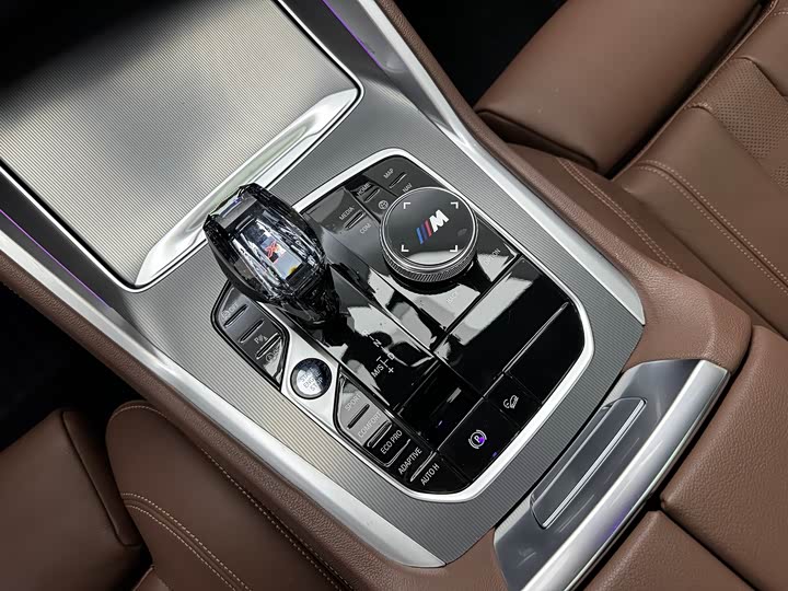 Фото 26 - BMW X6