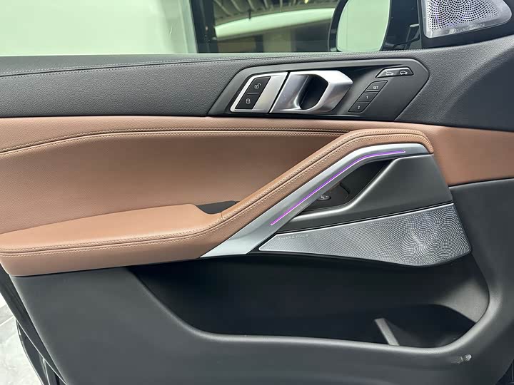 Фото 33 - BMW X6