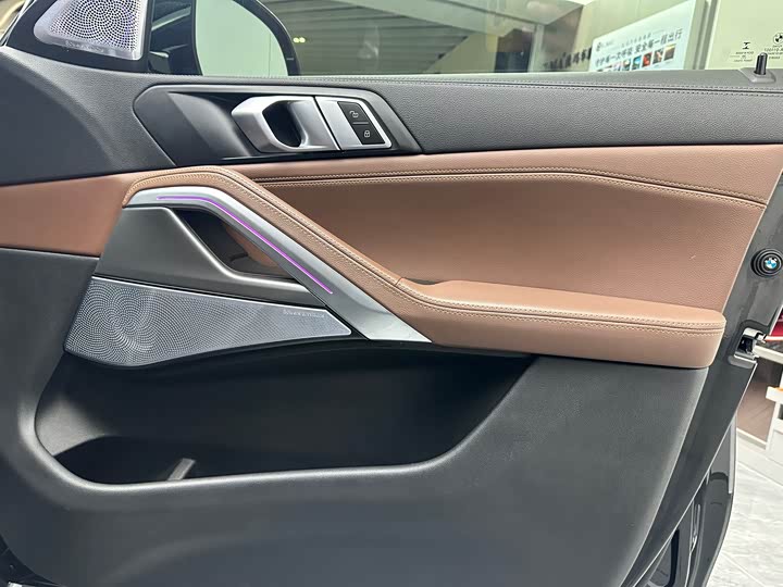 Фото 35 - BMW X6