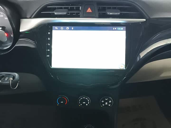 Фото 13 - Buick Excelle