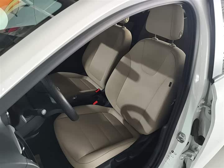 Фото 15 - Buick Excelle