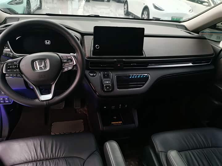 Фото 10 - Honda Odyssey