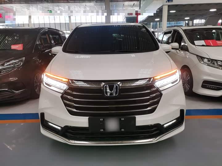 Фото 3 - Honda Odyssey