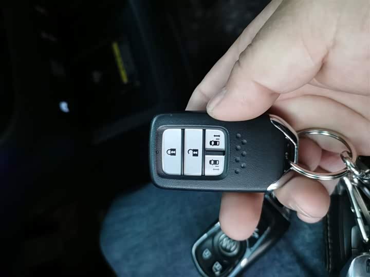 Фото 9 - Honda Odyssey