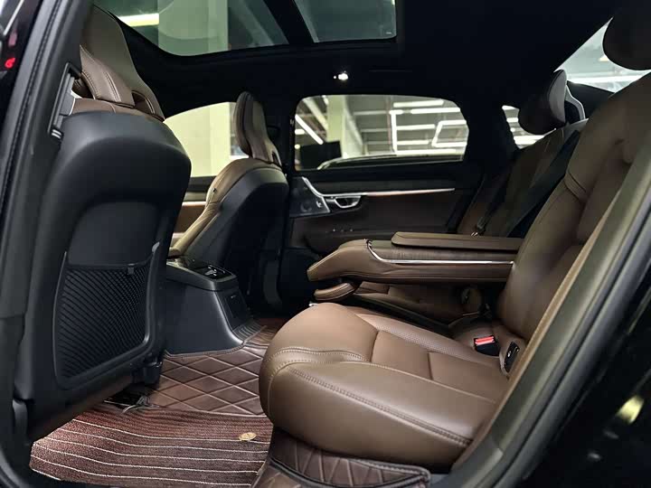 Фото 8 - Volvo S90 Hybrid