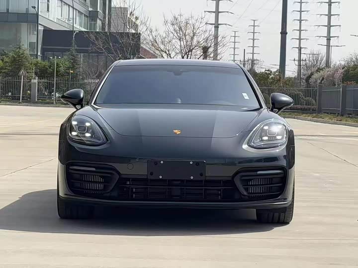 Фото 2 - Porsche Panamera