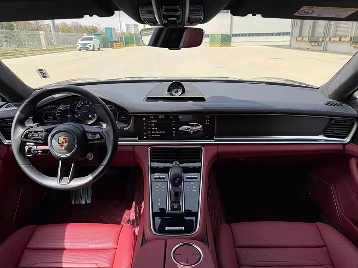 Фото 4 - Porsche Panamera