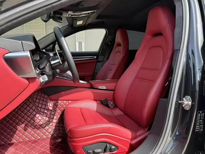 Фото 5 - Porsche Panamera