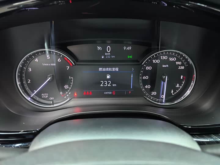 Фото 17 - Cadillac XT6