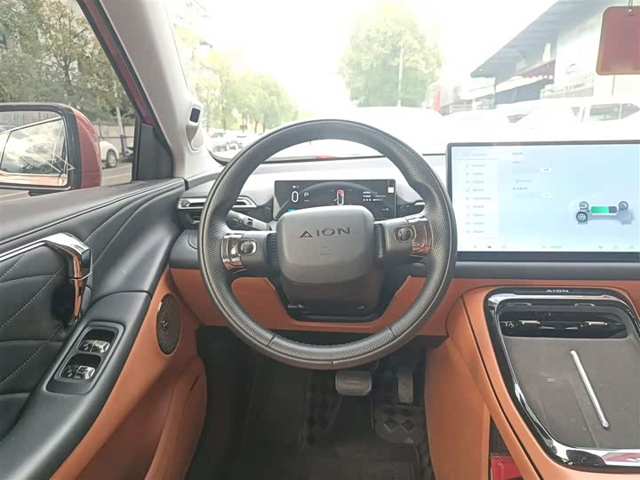 Фото 11 - GAC Aion V